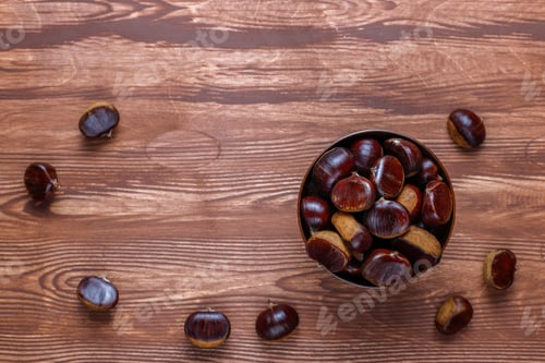 Preview: Fresh organic chestnuts.