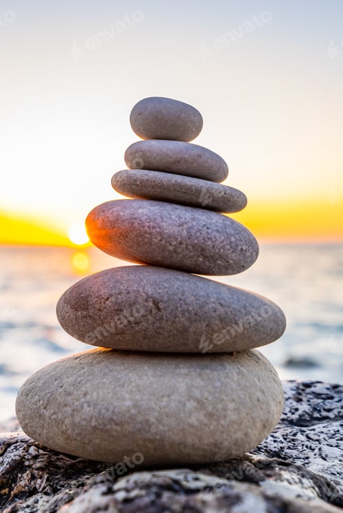 Preview: Stacked stones at the beach