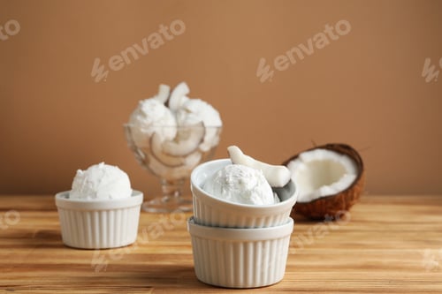 Preview: Summer dessert - ice cream, ice cream with coconut