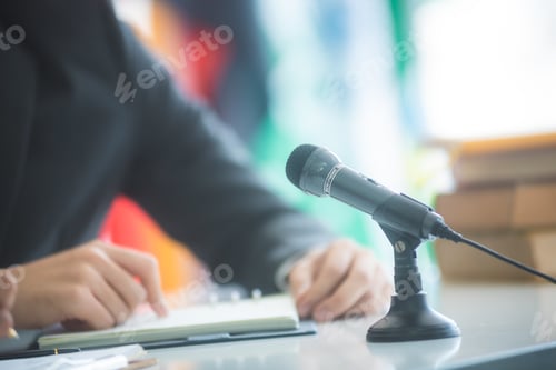 Preview: International businessmen make a public statement about diplomatic cooperation