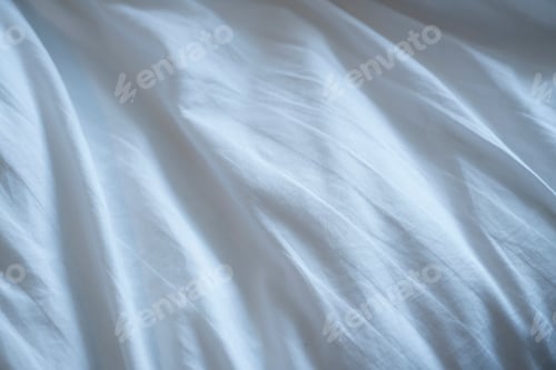 Preview: Bed linen that is crumpled