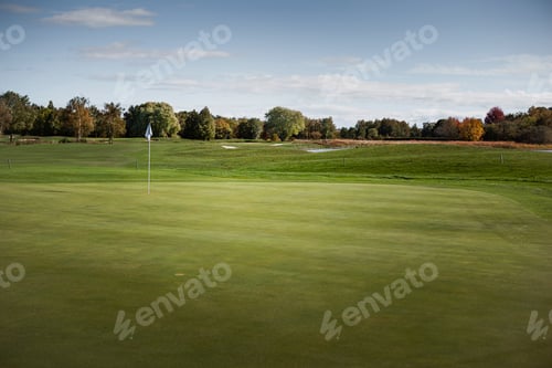 Preview: Lawn and blue sky for golfers