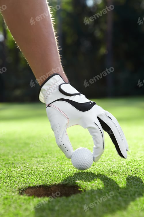 Preview: Golfing