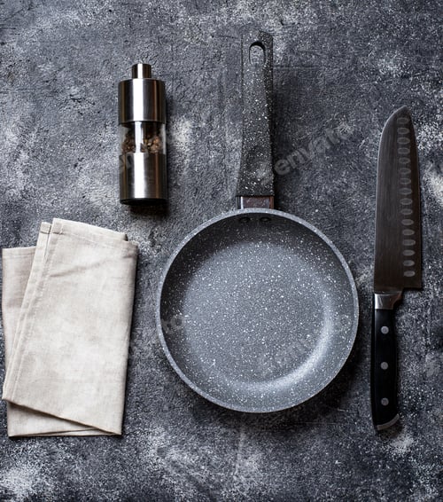 Preview: Empty grey stone frying pan