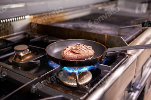 Preview: Chef fries beef on pan