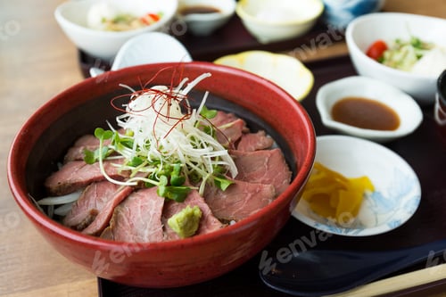 Preview: Rare beef rice in Japanese resturant