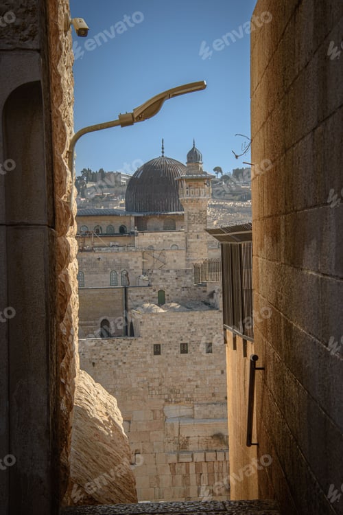 Preview: there is a light post on the roof by the wall