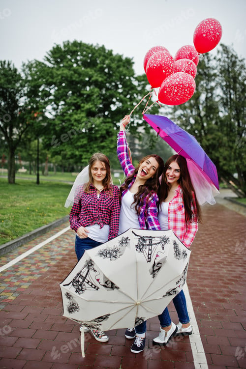 Preview: Hen party