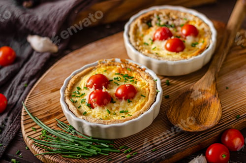 Preview: Homemade cheese quiche with garlic