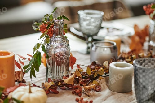 Preview: Dining table decorated with ashberry branches
