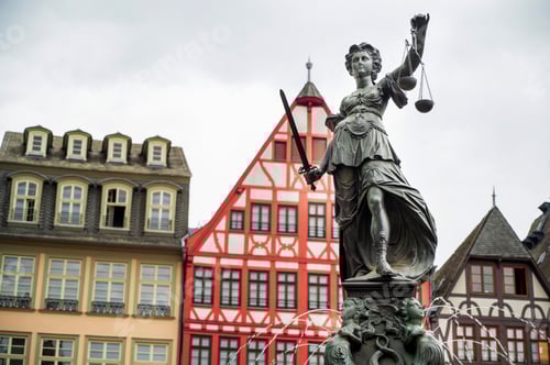 Preview: View of the Roemerberg in Frankfurt, Germany