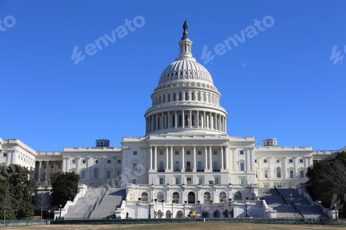 Preview: Beautiful daytime view of the Washington Capitol
