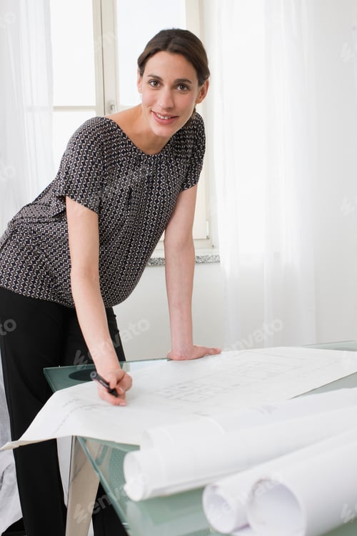 Preview: Pregnant woman