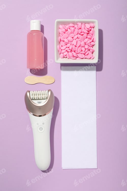 Preview: Accessories for depilation on a beautiful background