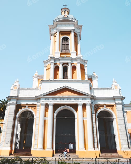 Preview: Yellow church