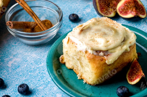 Preview: Homemade cinnabons with cinnamon and cream cheese
