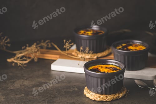 Preview: Bowls with Creme brulee