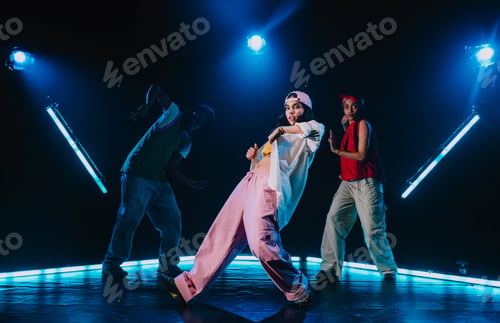 Preview: Group of hip hop dancer dancing together.