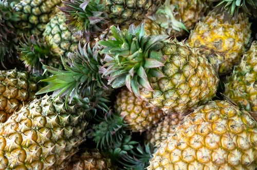 Preview: Group Of Pineapple Fruit At Traditional Marketplace In Taiwan