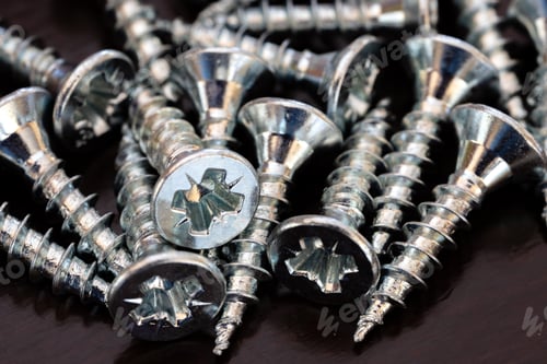 Preview: pile of screws