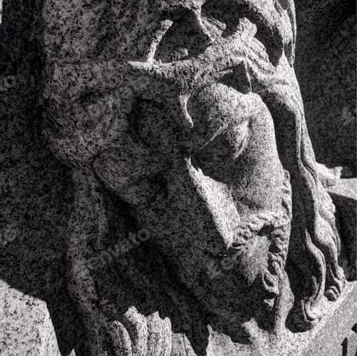 Preview: Face of Jesus on cross