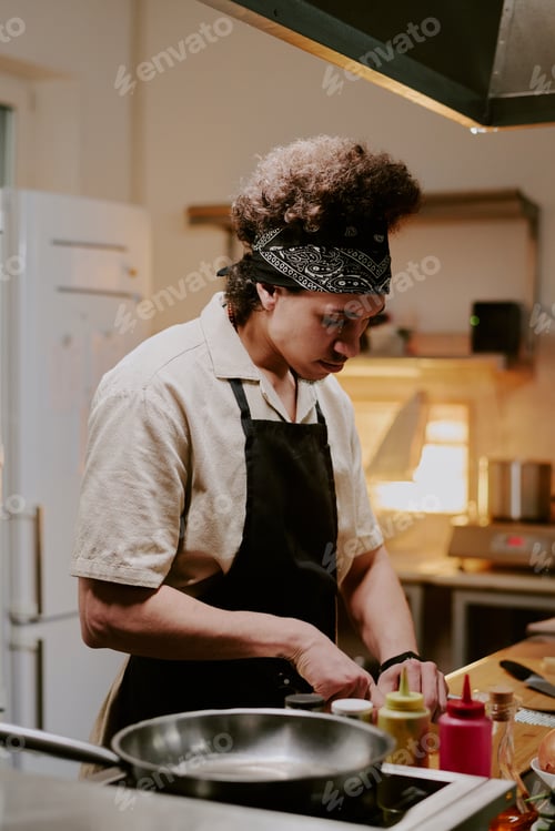 Preview: Cook Cutting Ingredient