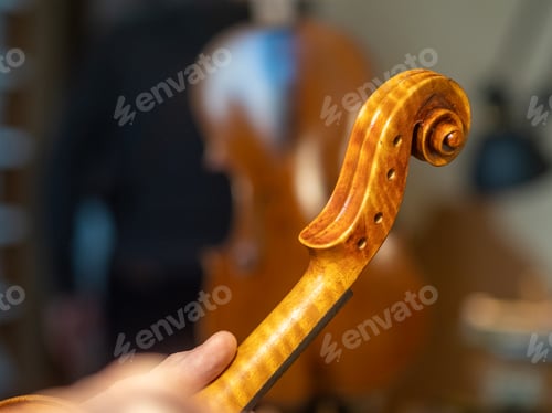 Preview: senior experienced luthier varnishing classic italian handmade violin