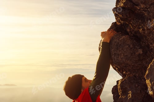 Preview: hiking and climbing in the mountains