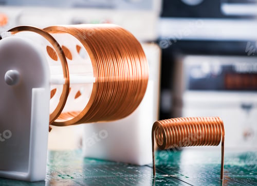 Preview: Close-up large and small coils