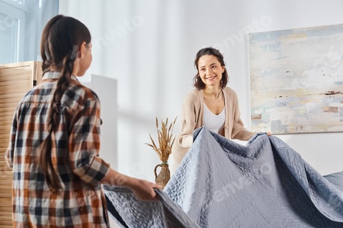 Preview: Bonding through blankets
