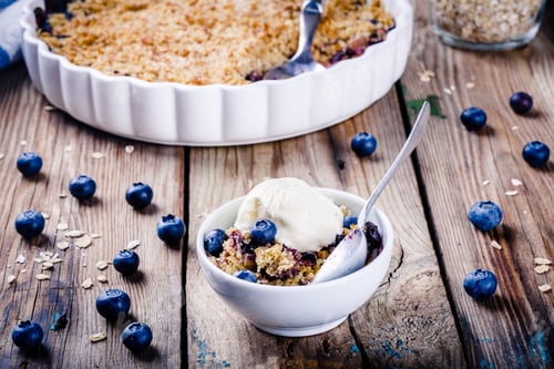 Preview: homemade oatmeal blueberry crumble with ice cream