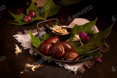 Preview: raw chestnuts