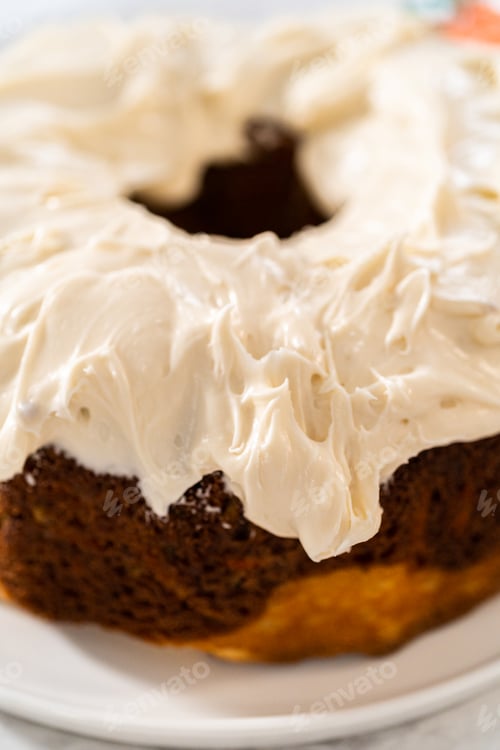 Preview: Carrot bundt cake with cream cheese frosting