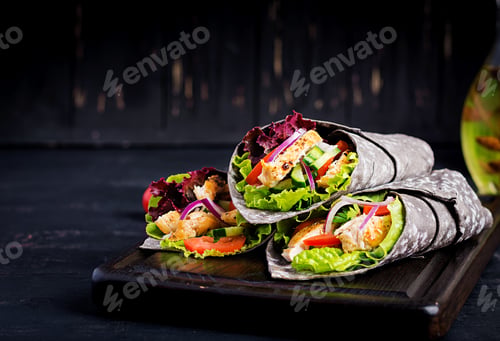 Preview: Tortilla with added ink cuttlefish wraps with chicken and vegetables