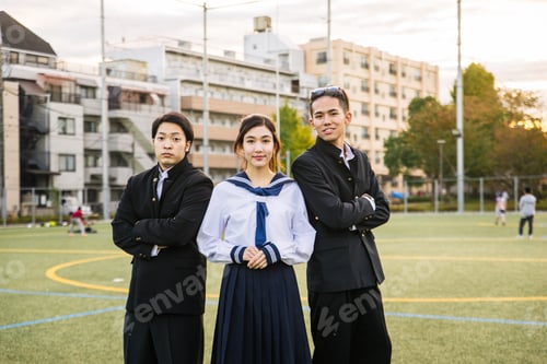 Preview: Japanese students meeting outdoors