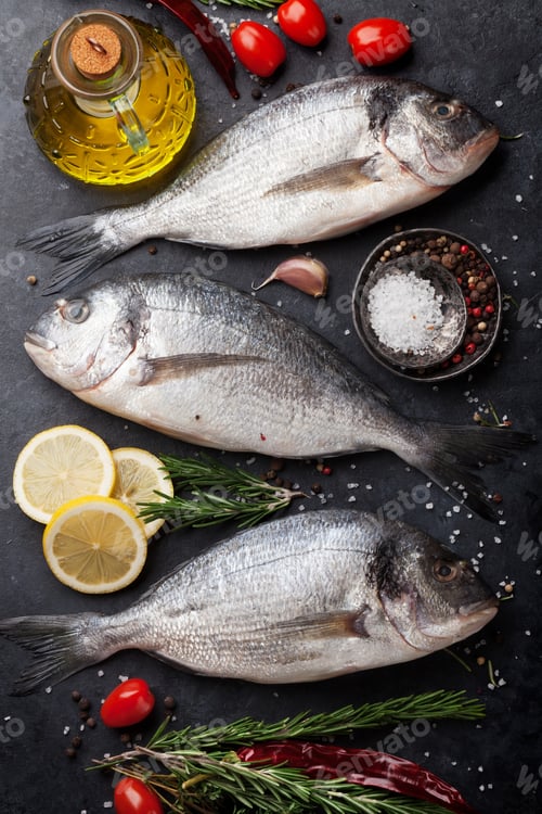 Preview: Raw dorado fish