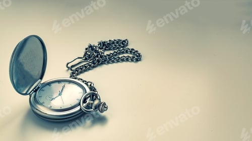 Preview: Vintage Pocket Watch with Chain on Neutral Surface