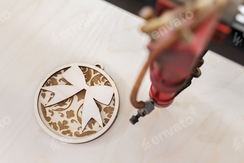 Preview: Laser cuts Christmas tree toys out of plywood. Laser. Plywood. Production. Cnc.