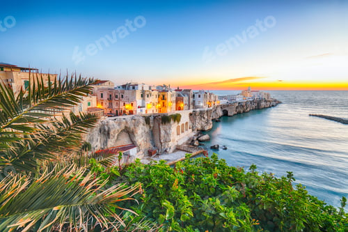 Preview: Vieste - beautiful coastal town on the rocks in Puglia