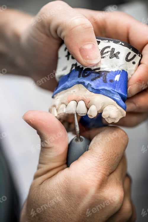 Preview: Technician working on dentures