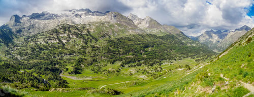 Preview: North Face of Maladetas range in Benasque Valley, Spain