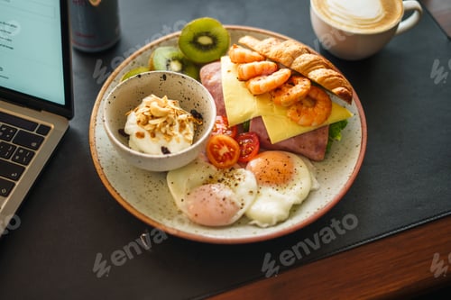 Preview: breakfast sandwich croissant ham cheese