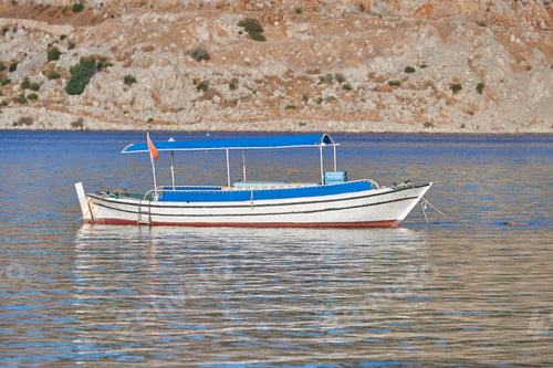 Preview: Boat in small lake - Turkey