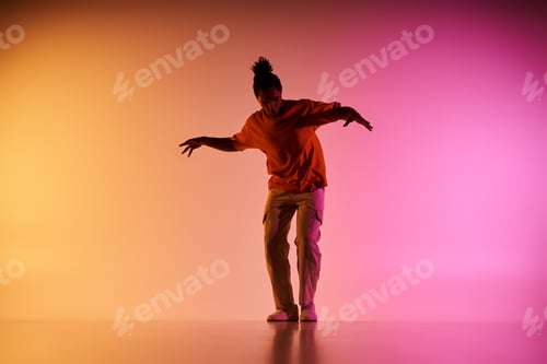 Preview: African american male dancer in motion