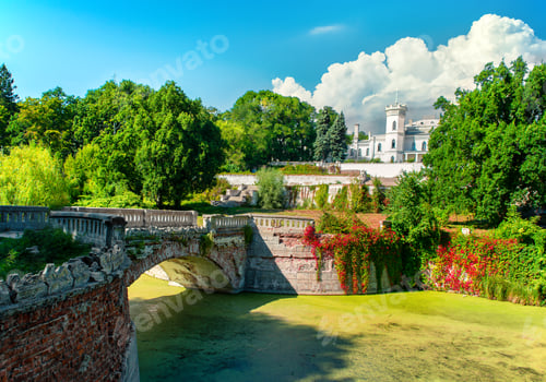 Preview: Sharovsky Castle building