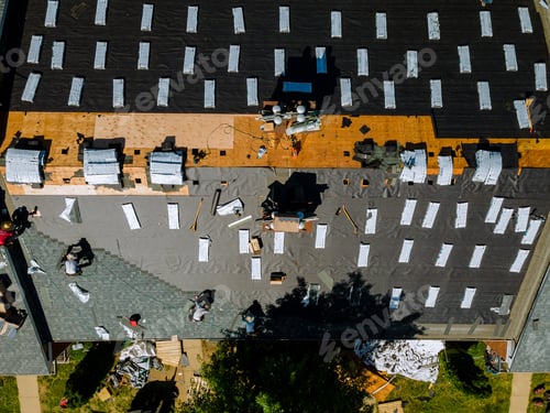 Preview: Roofer repair replace shingle that has been damaged and needing replacement