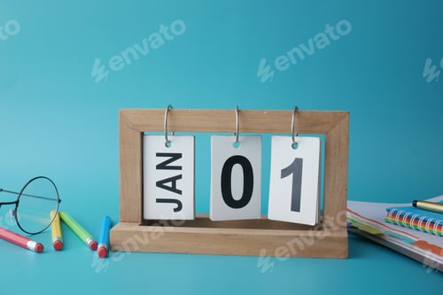Preview: wooden calendar set on 1st of january