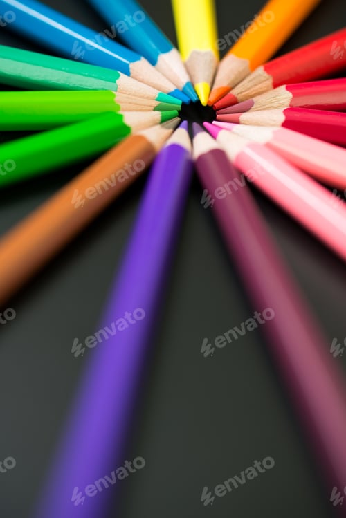 Preview: Color pencils arranged in circle