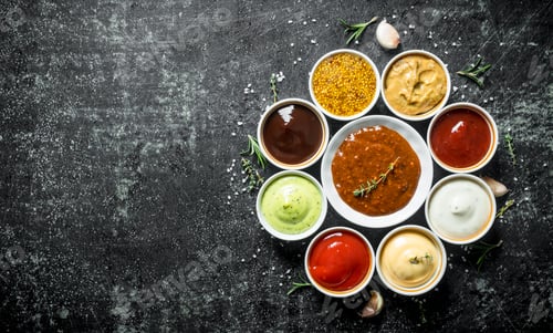 Preview: Bowls with sauces.
