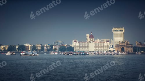 Preview: Mumbai City view - Iconic Gateway of India and Taj Mahal Hotel in the backdrop